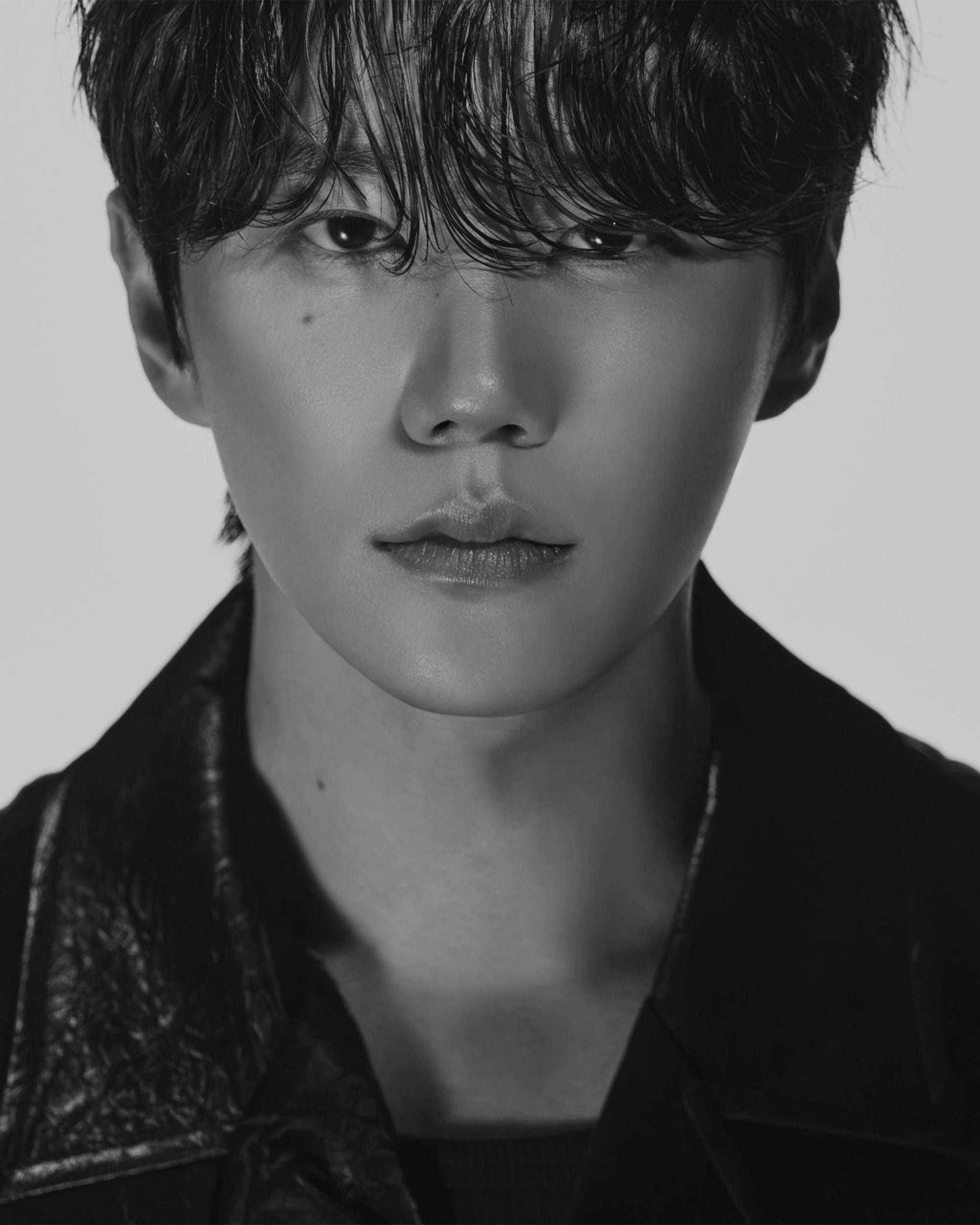 JTBC Sets 2026 Premiere for The New Employee Chairman Kang, a Body Swap Corporate Thriller Led by Lee Jun Young and Son Hyun Joo