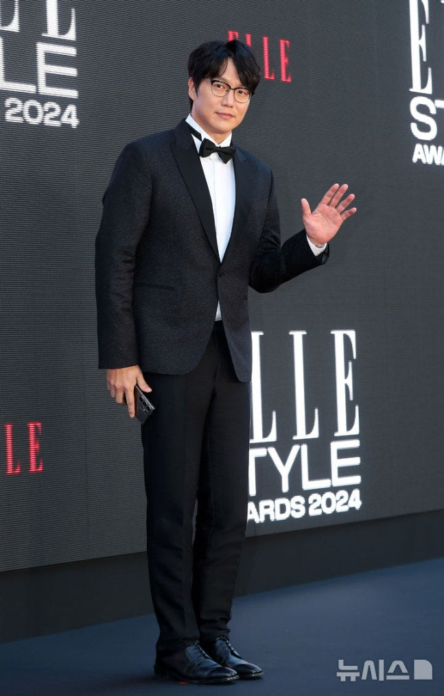 Sung Si Kyung’s Agency Launches Internal Review After Former Manager’s Alleged Financial Misconduct