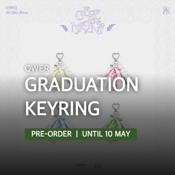 QWER - GRADUATION KEYRING