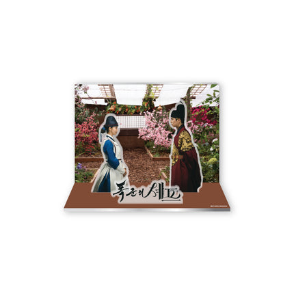 Bon Appétit, Your Majesty - ACRYLIC DIORAMA