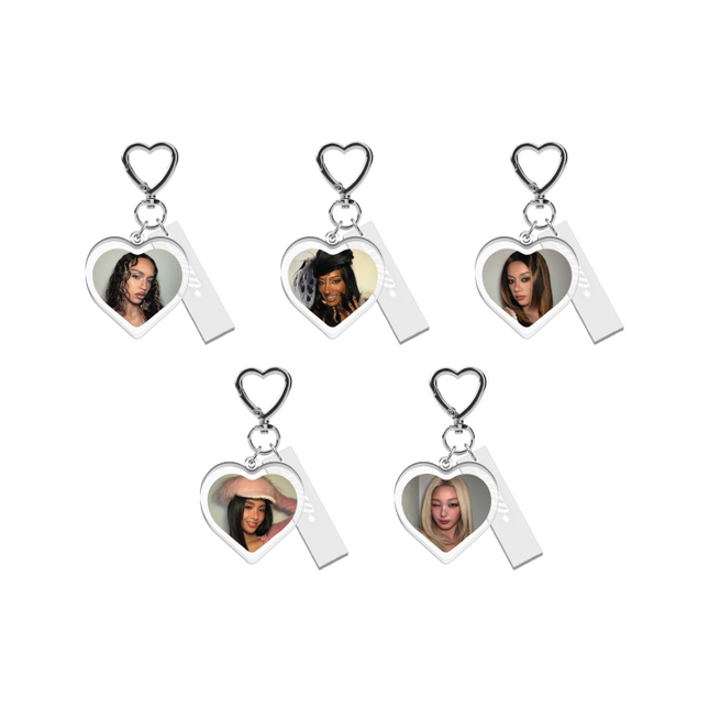 [Pre-order] KATSEYE - Random Selfie Acrylic Keyring
