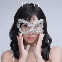 MISAMO PLAY JAPAN 1st ALBUM MOMO ver. - K-pop album cover