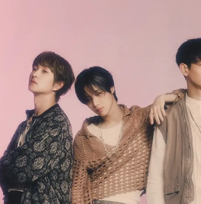 This is SOOJIB.com desktop banner for SHINee's 6th mini album Atmos, the album arrives 1 June 2026. PrIsmIc Atmos, RaIn Ceremony, Weather Rock, SMini. Four versions stocked at SOOJIB. UK & EU shipping. pre-order until 29 MAY KPOP , for The SHINee World, Shawols