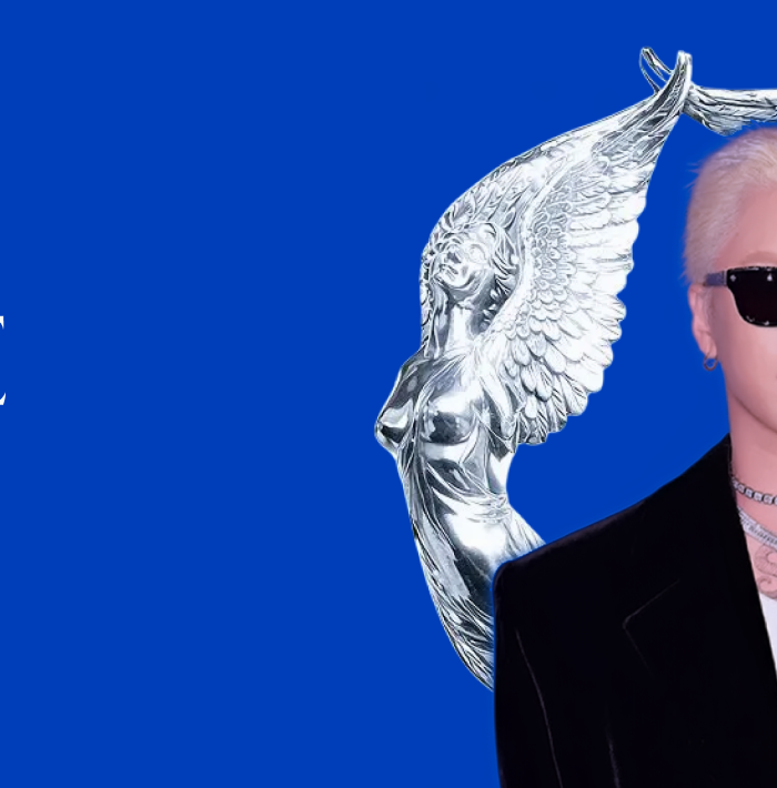 Bigbang Taeyang's album 'Quintessence' with a blue background and text. Pre-order Benefit included, All about Kpop Soojib